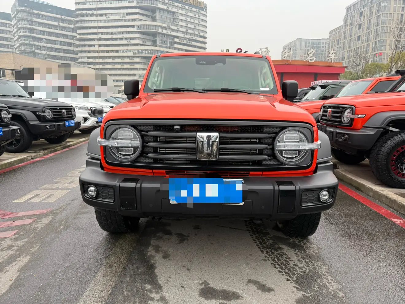 Tank 300  из Китая