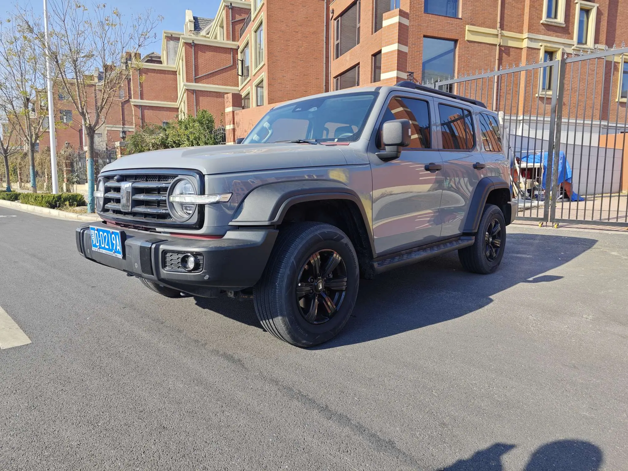 Tank 300  из Китая