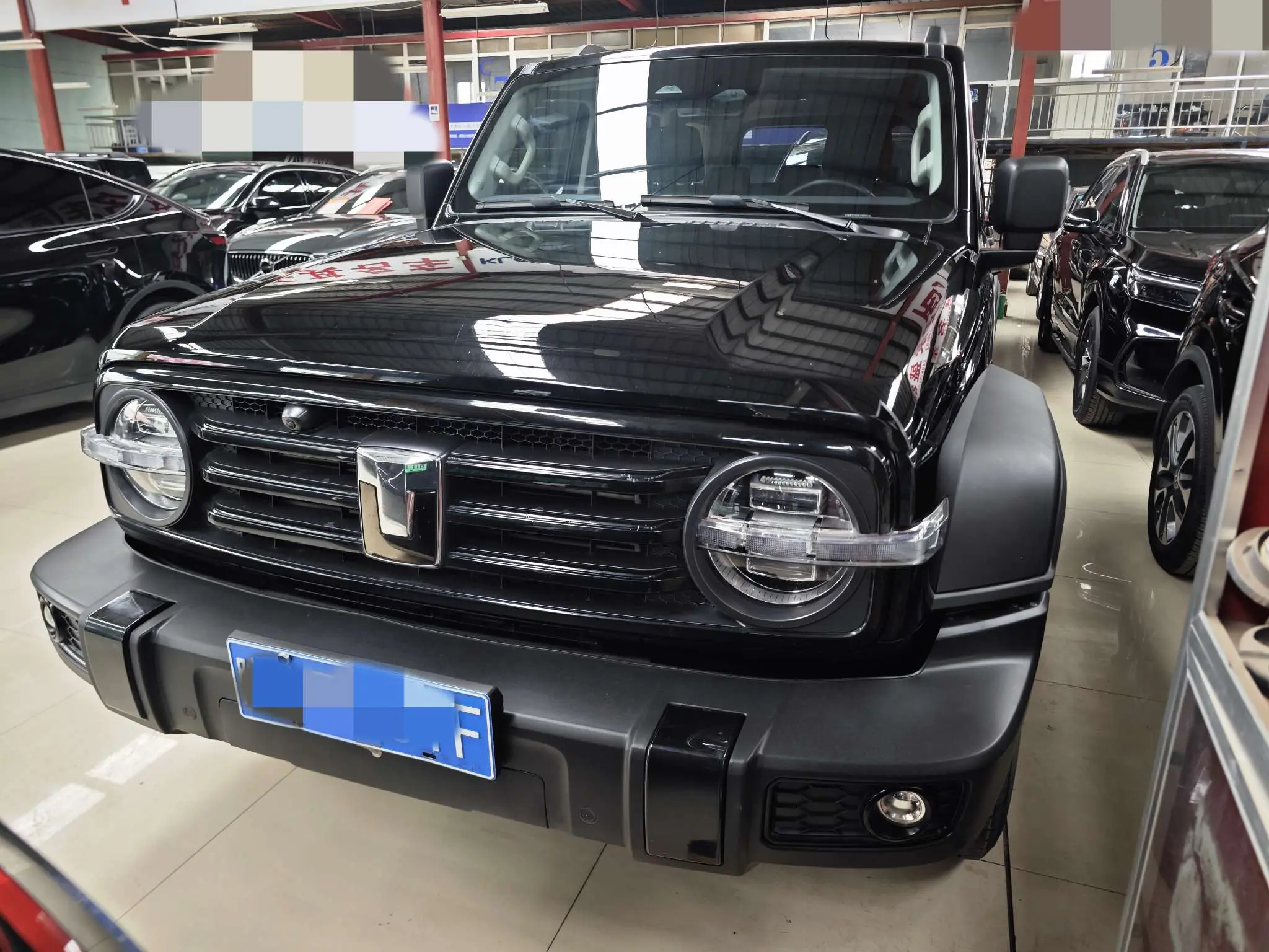 Tank 300  из Китая