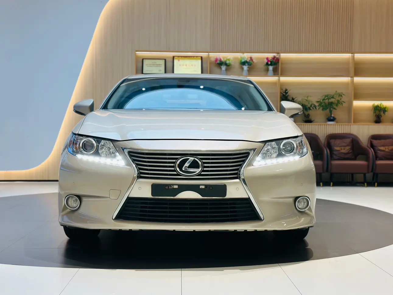 Lexus ES  из Китая