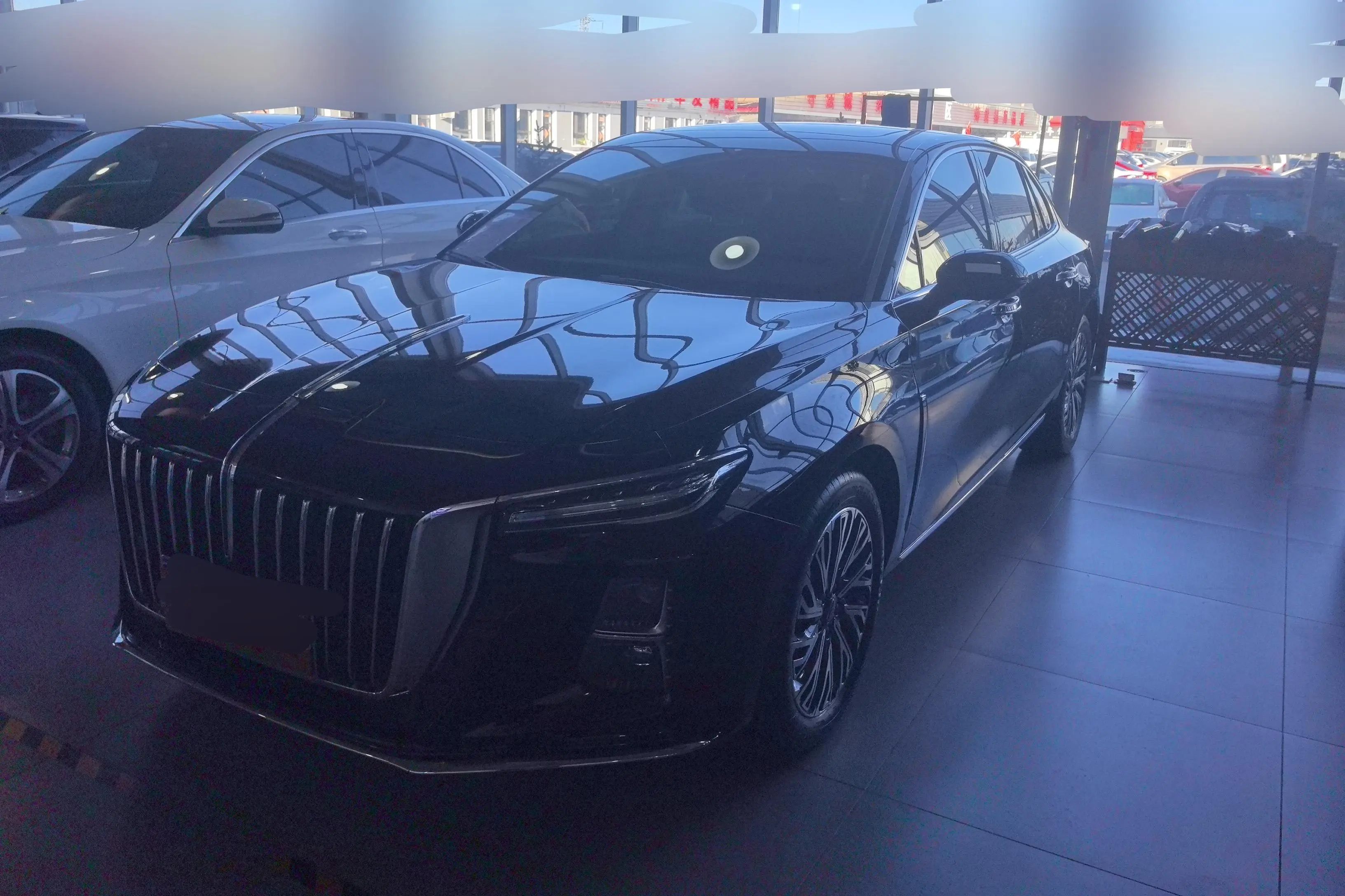 Hongqi H5  из Китая