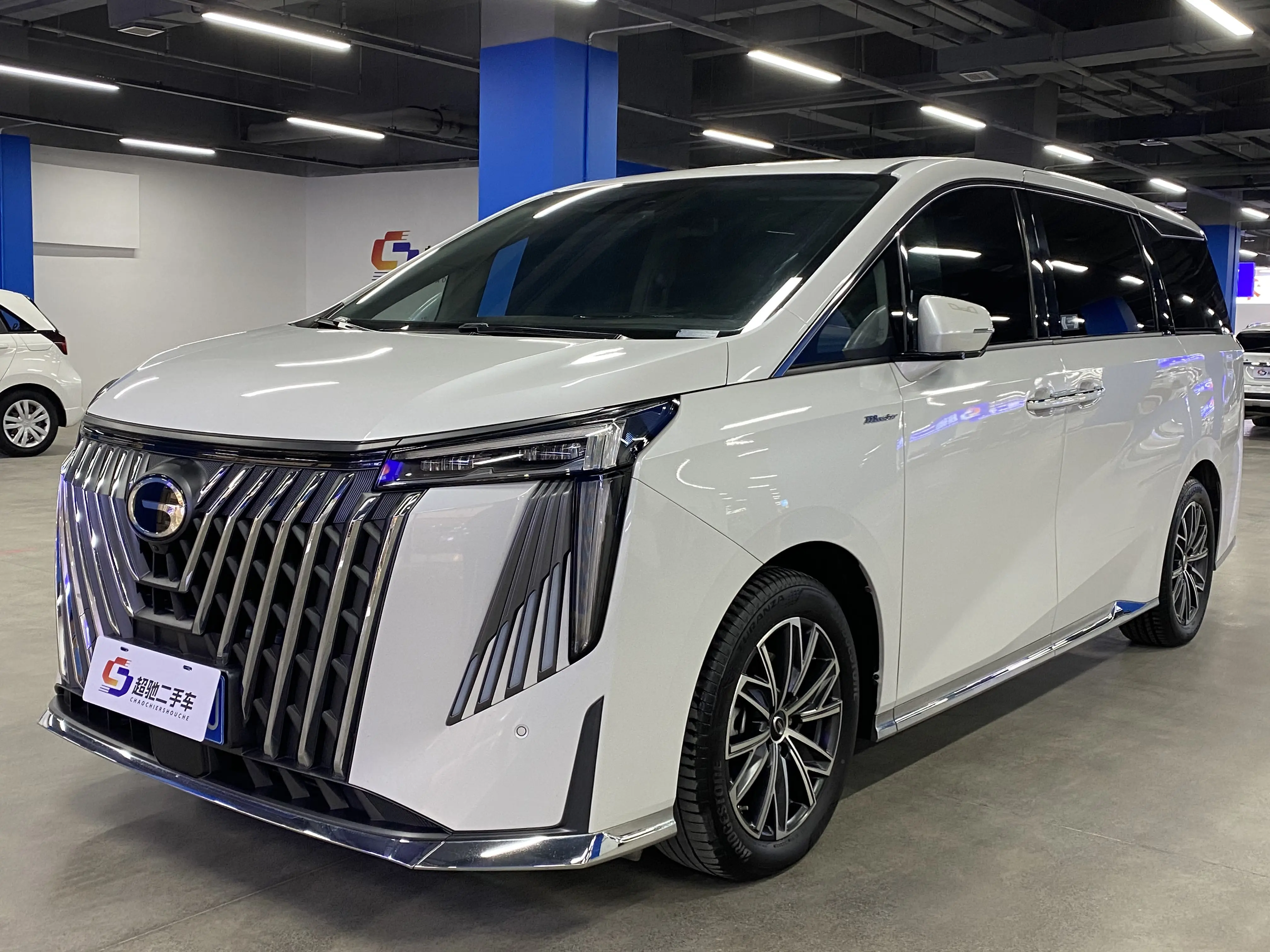 GAC Trumpchi M8  из Китая