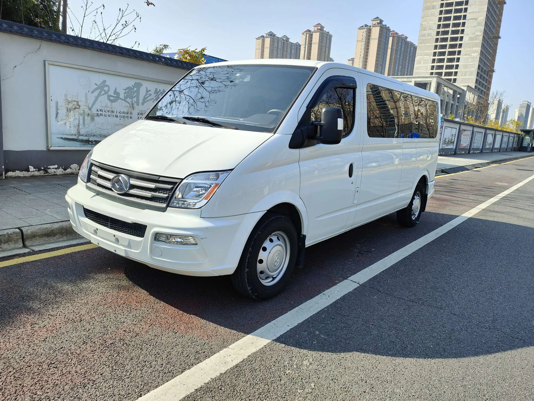 Datong Xintu V80  из Китая