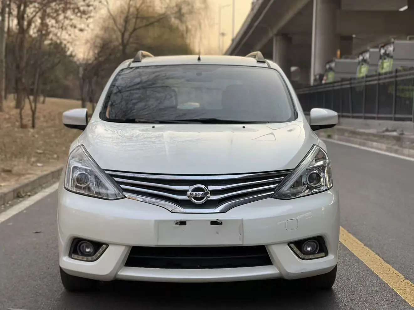 Nissan Li Wei  из Китая