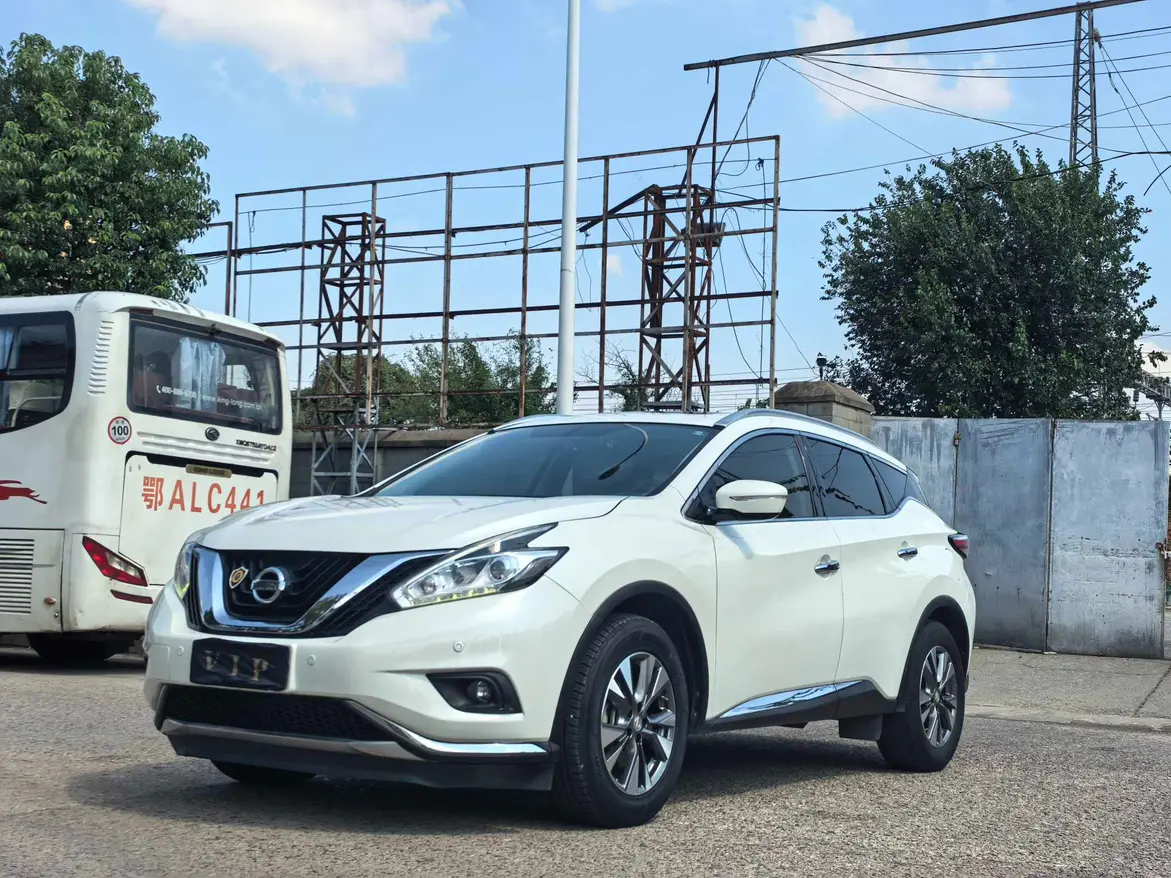 Nissan Murano (Loulan)  из Китая