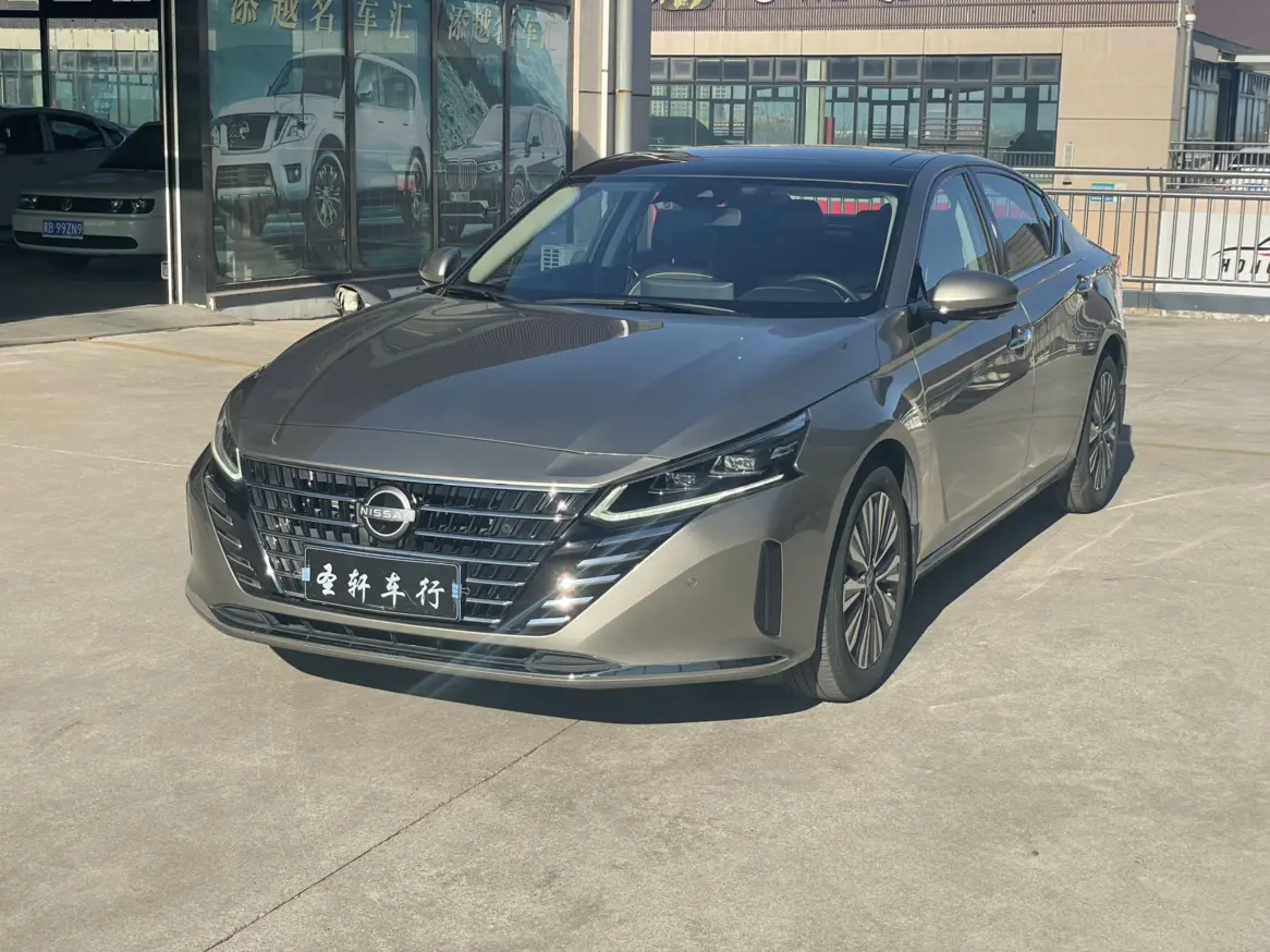 Nissan Altima