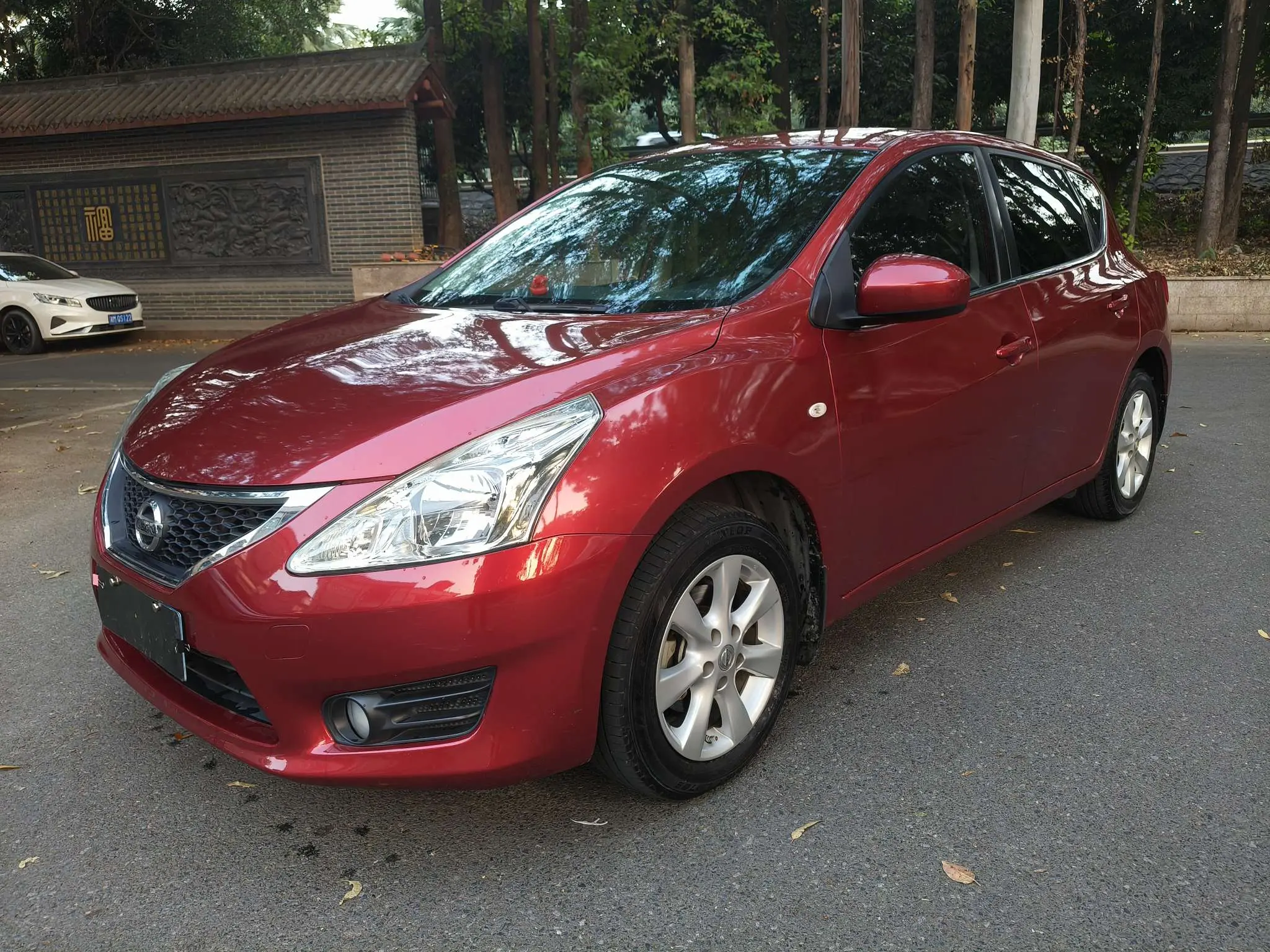 Nissan Tiida  из Китая