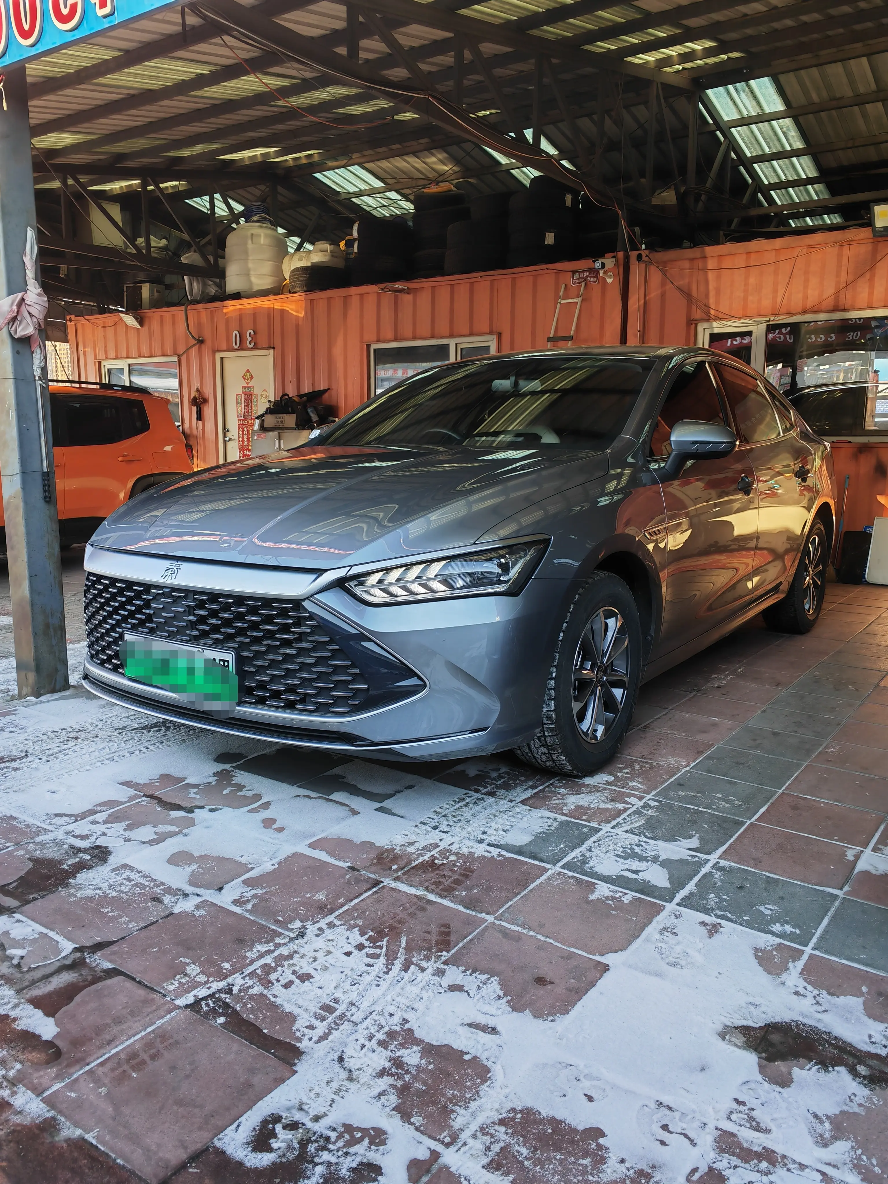 BYD Qin PLUS DM  из Китая