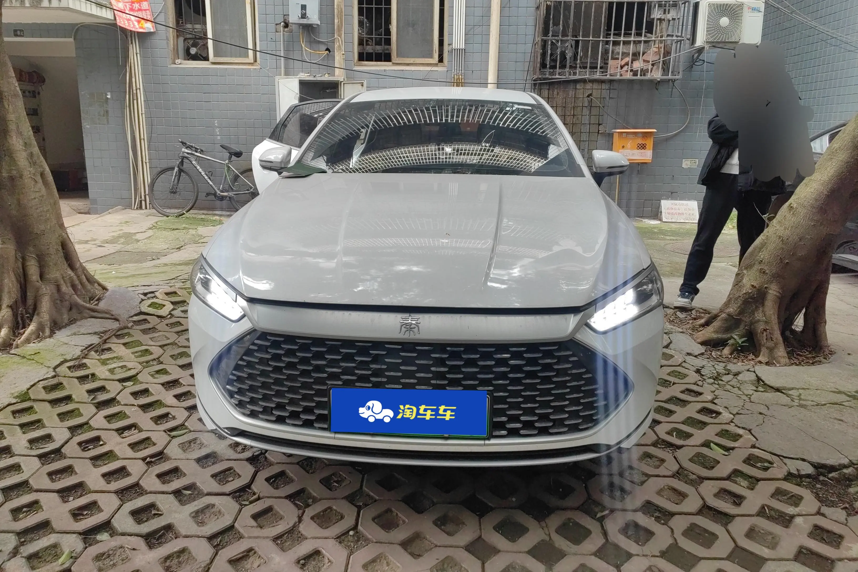 BYD Qin PLUS DM  из Китая