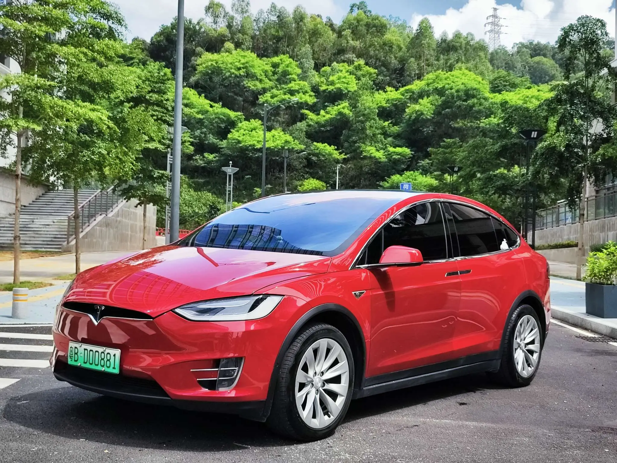 Tesla Model X  из Китая