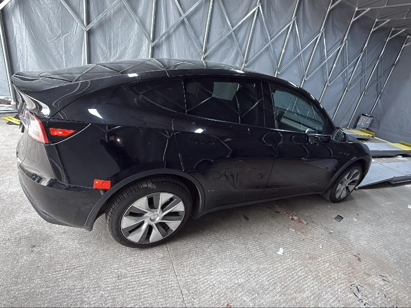 Tesla Model Y  из Китая