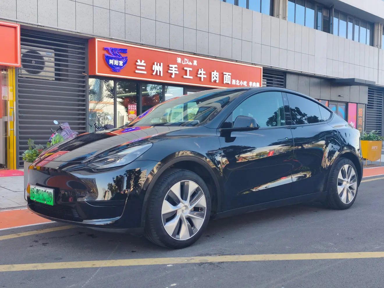 Tesla Model Y  из Китая