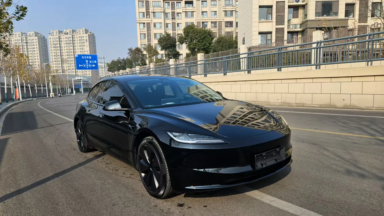 Tesla Model 3  из Китая