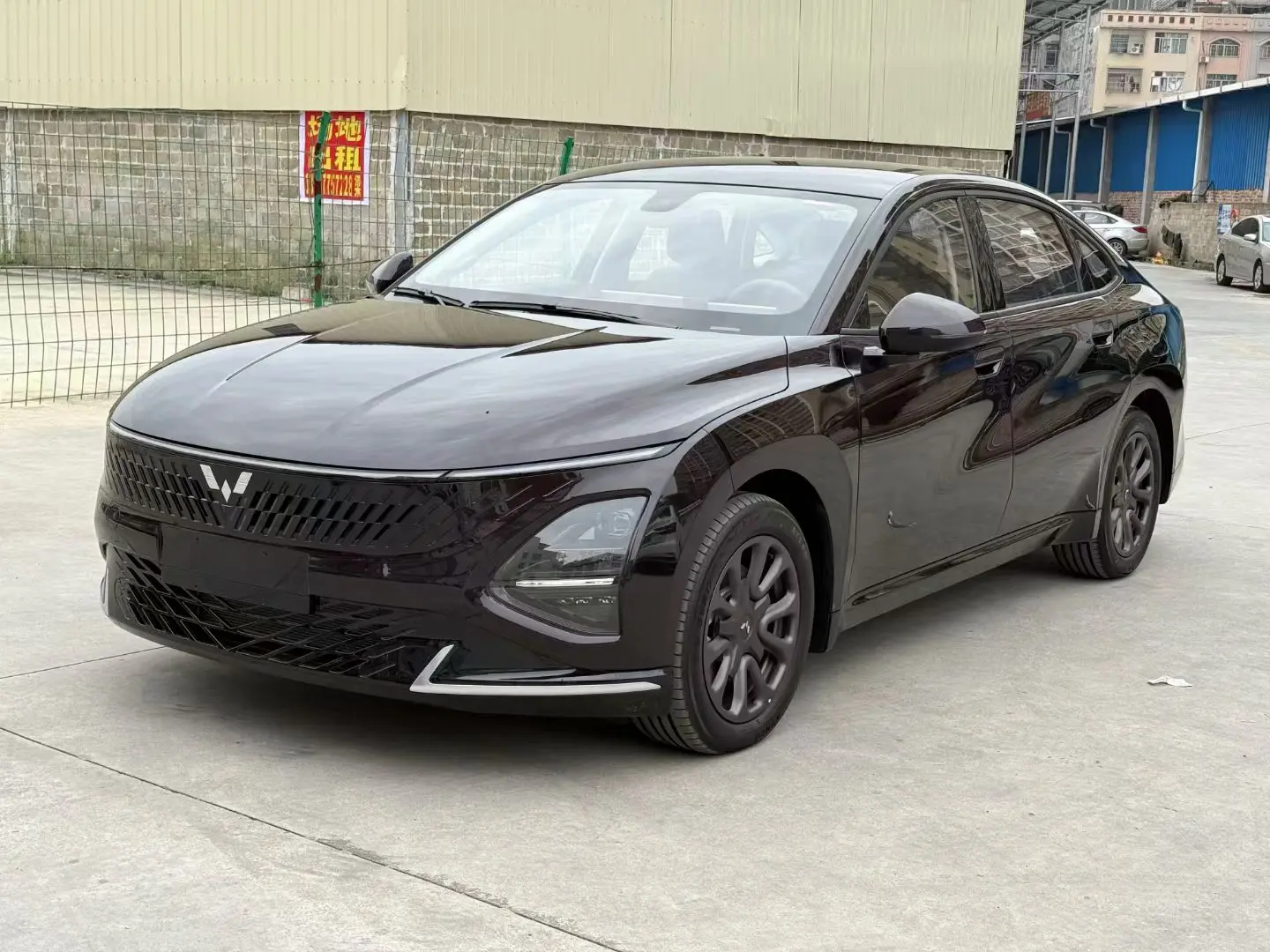 Wuling Starlight PHEV  из Китая