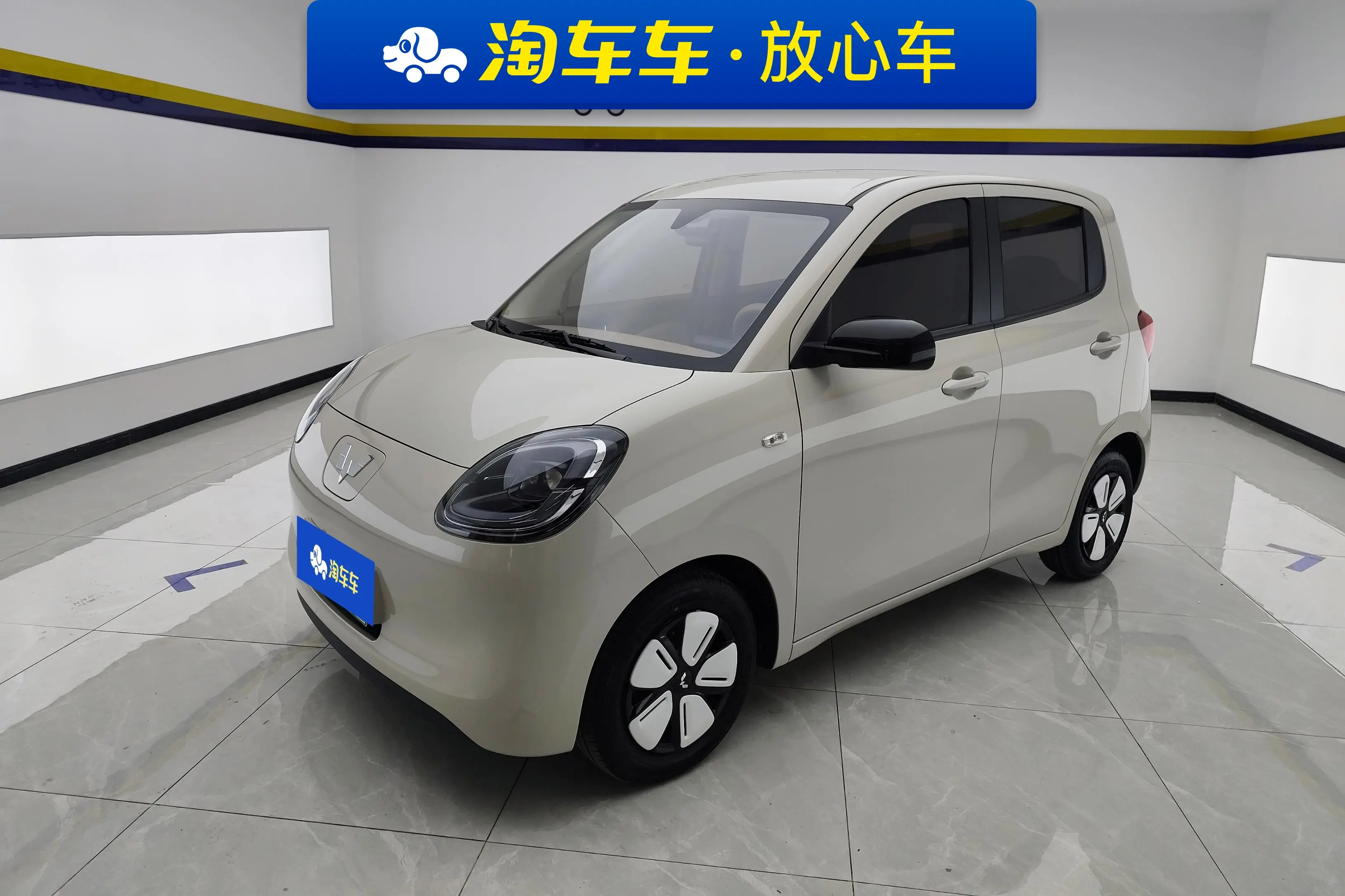 Wuling Hongguang MINIEV  из Китая