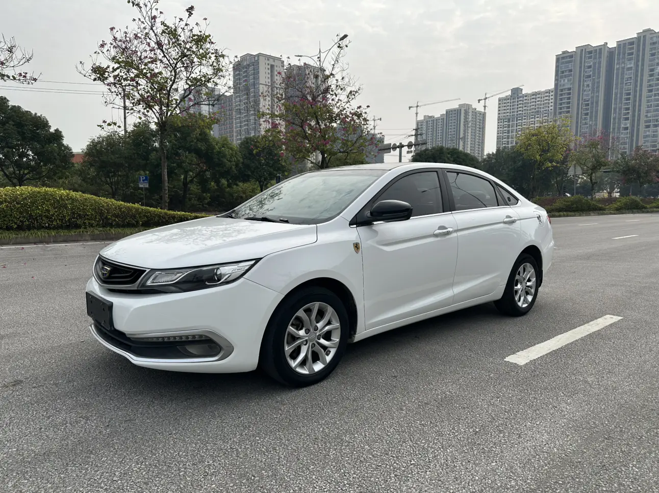 Geely Emgrand GL  из Китая