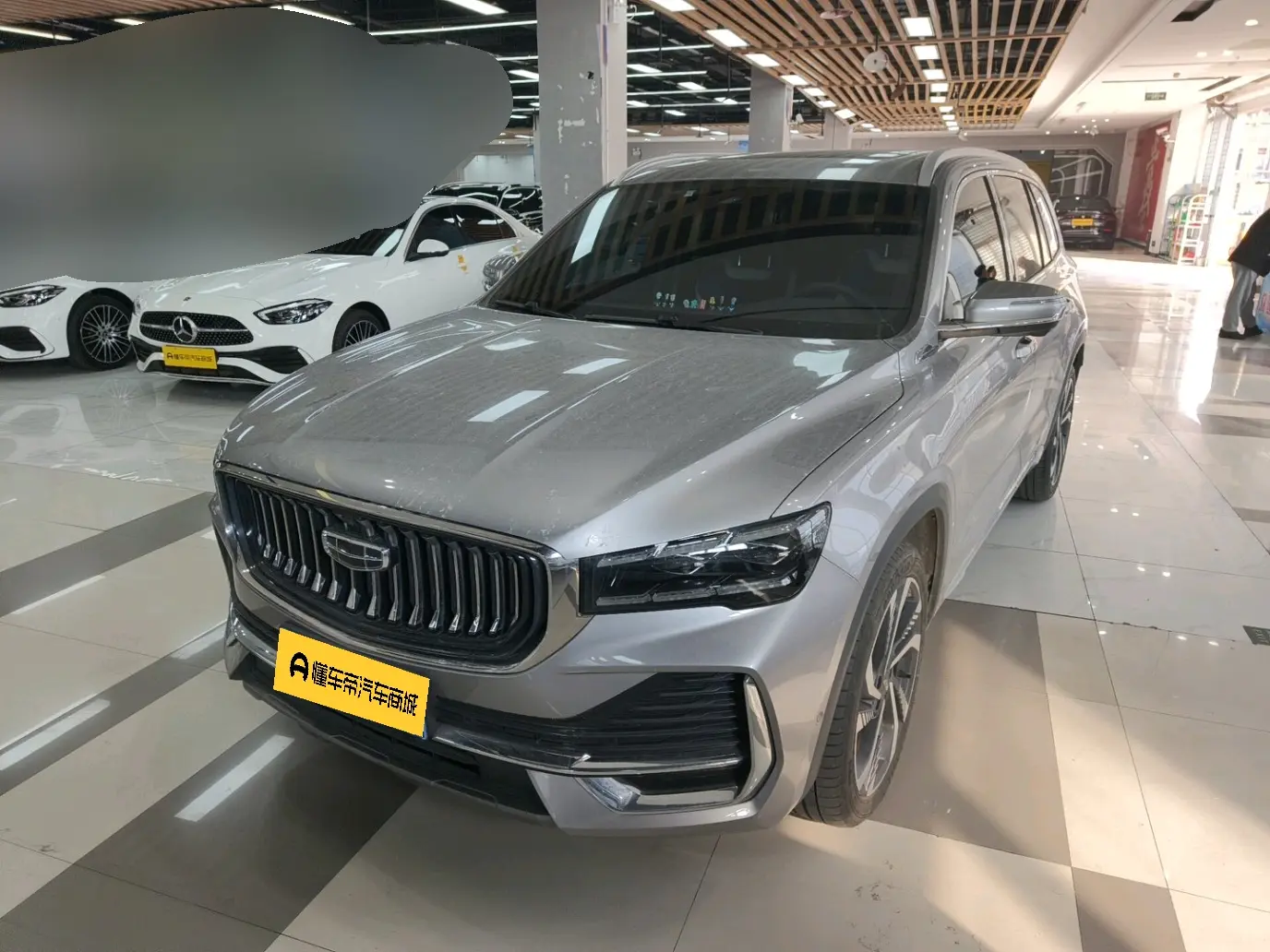 Geely Monjaro (Xingyue L)  из Китая