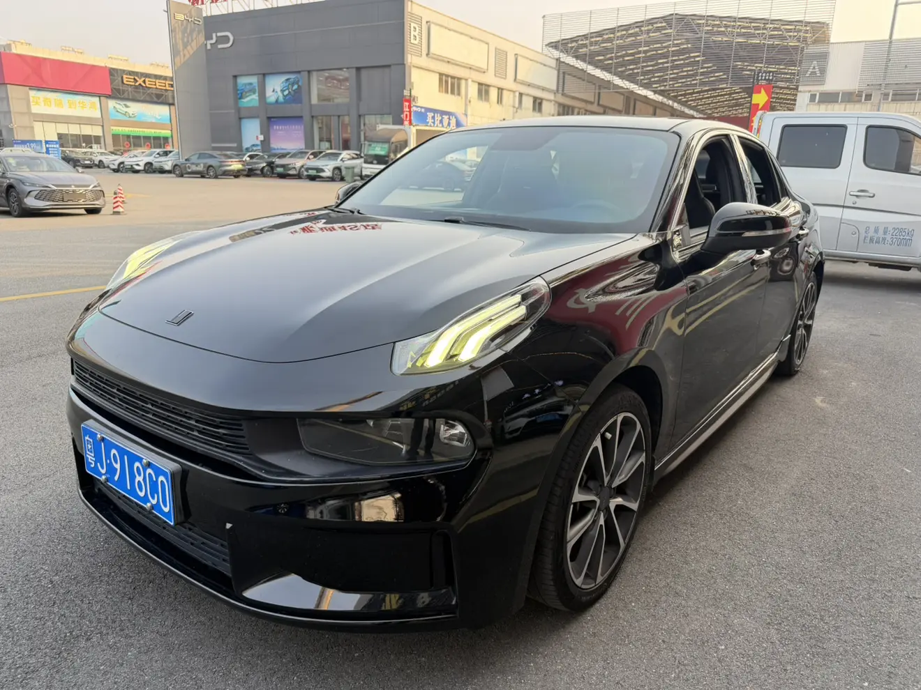 Lynk & Co 03