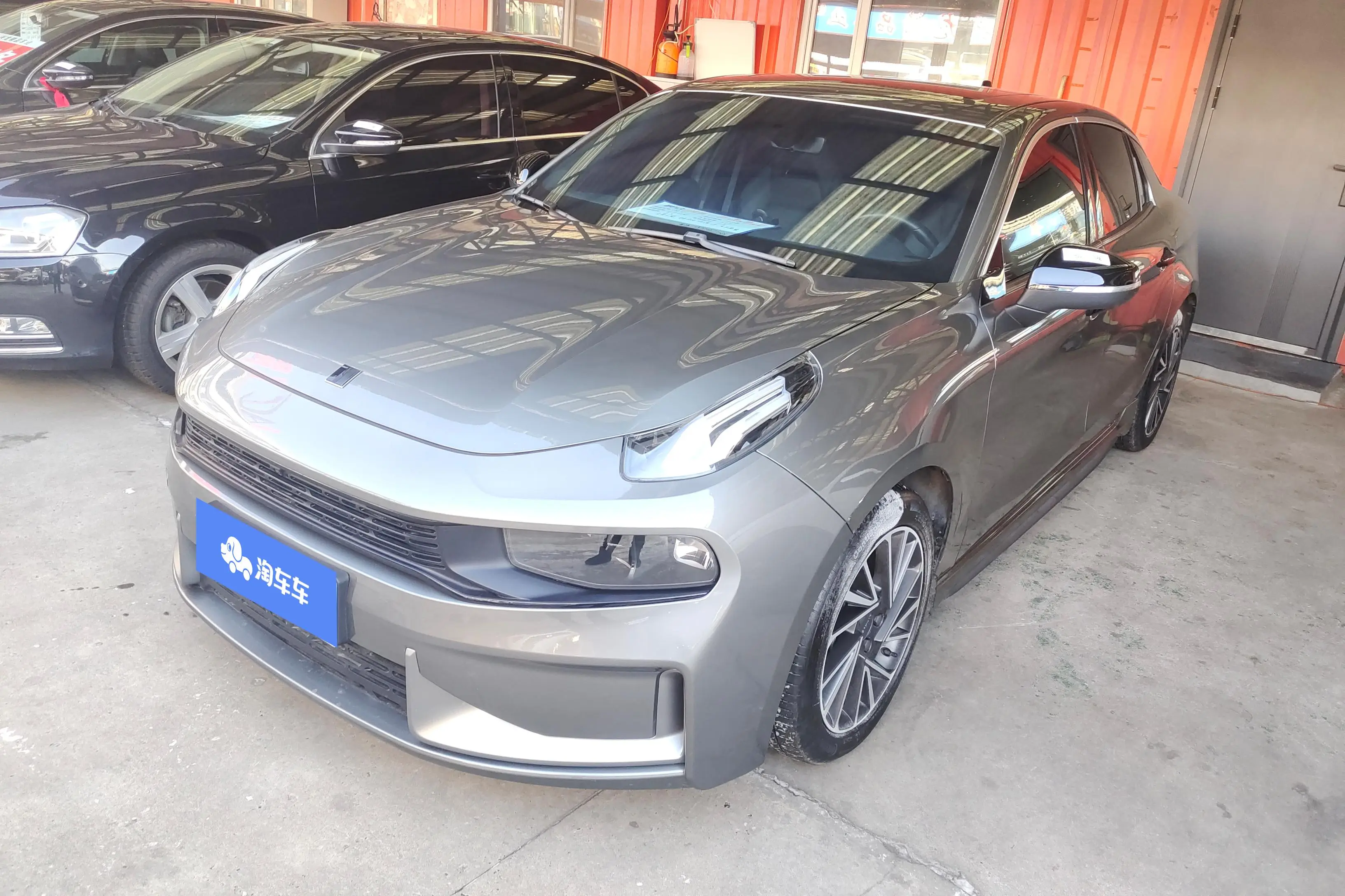 Lynk & Co 03