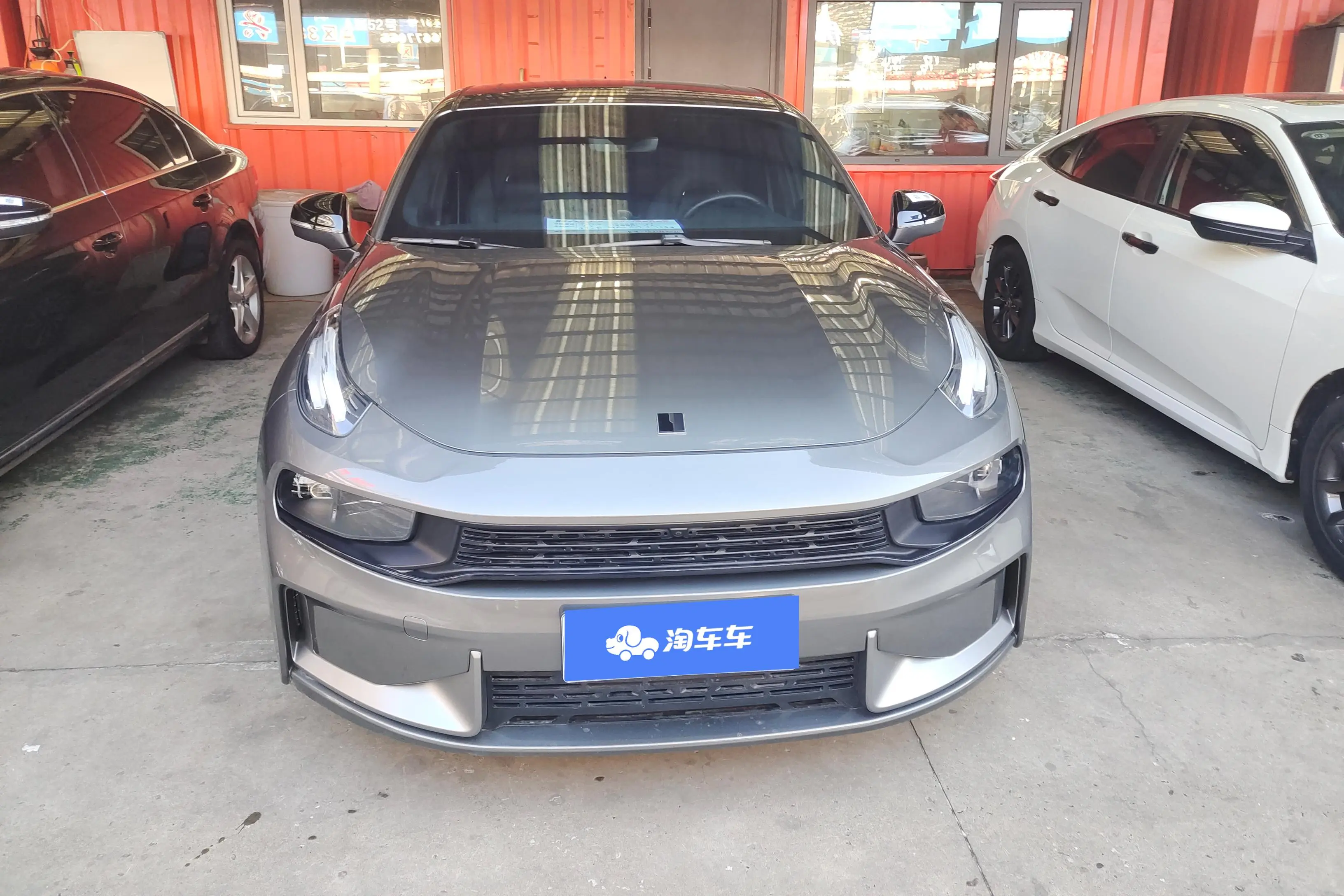 Lynk & Co 03