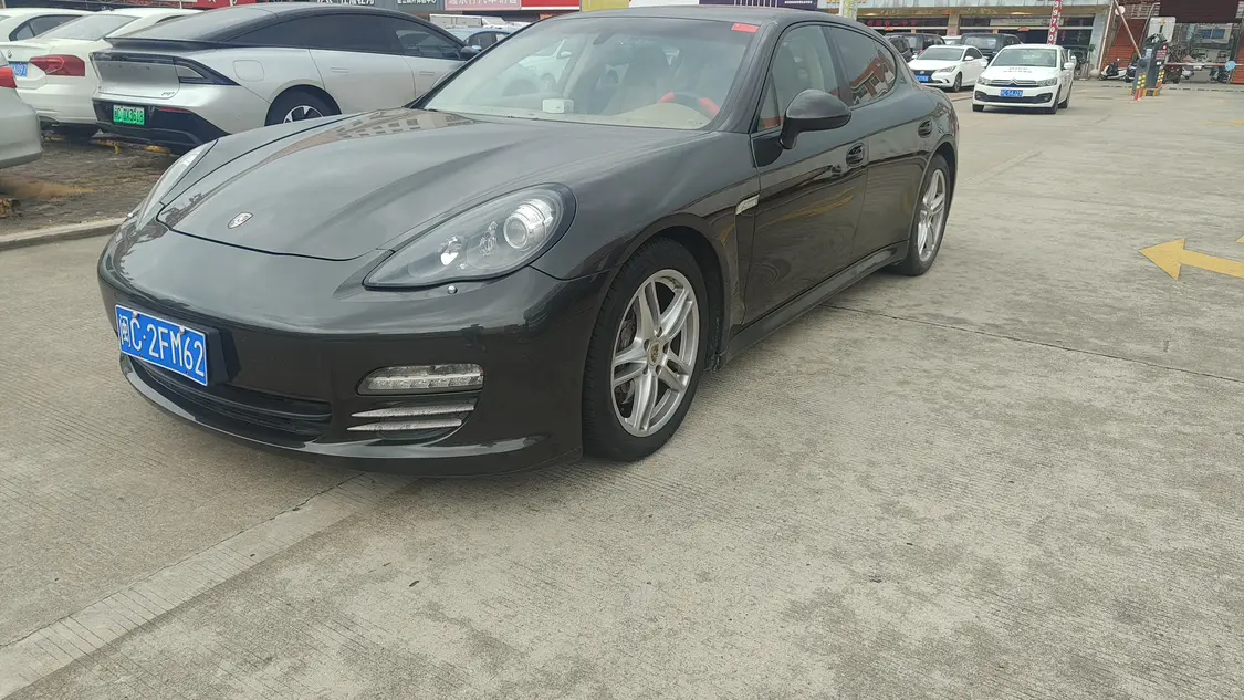 Porsche Panamera  из Китая