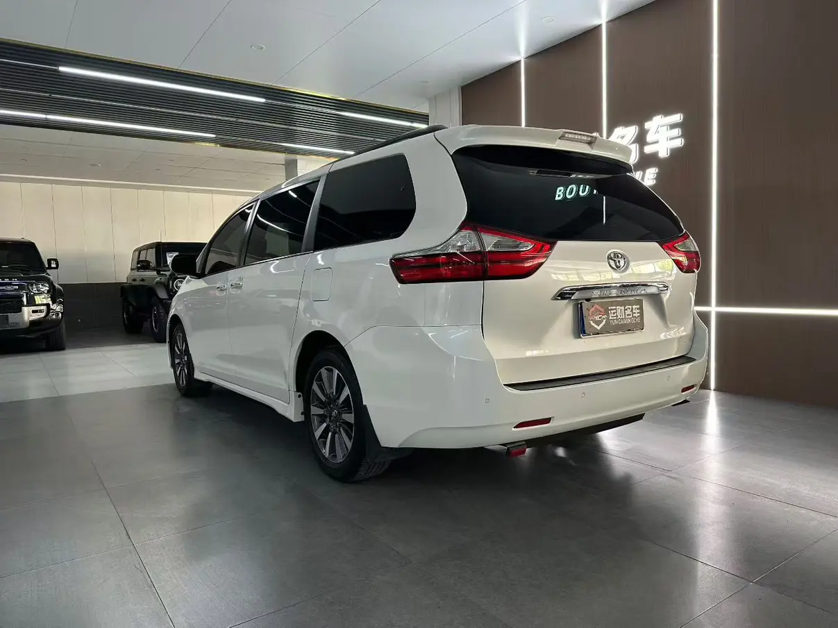 Toyota Sienna
