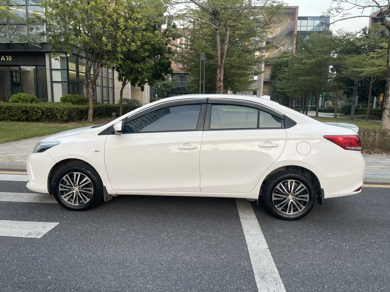 Toyota Vios  из Китая