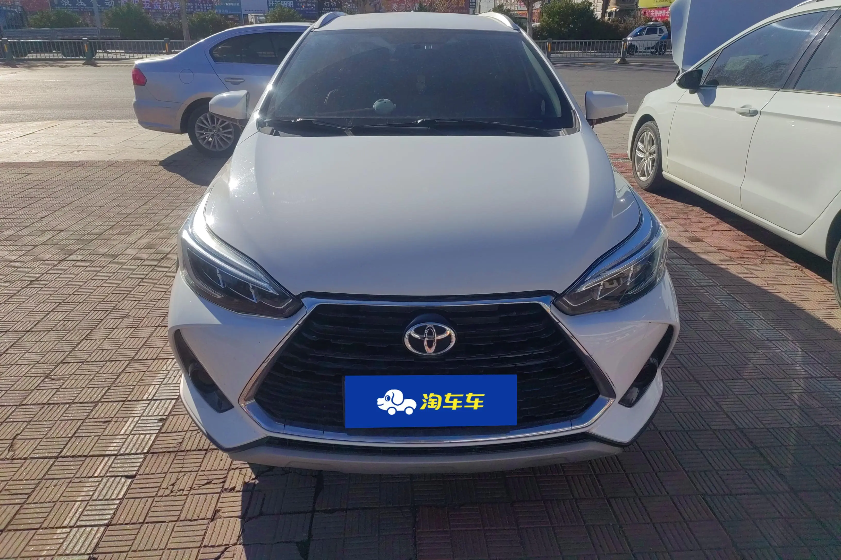 Toyota Yaris L  из Китая