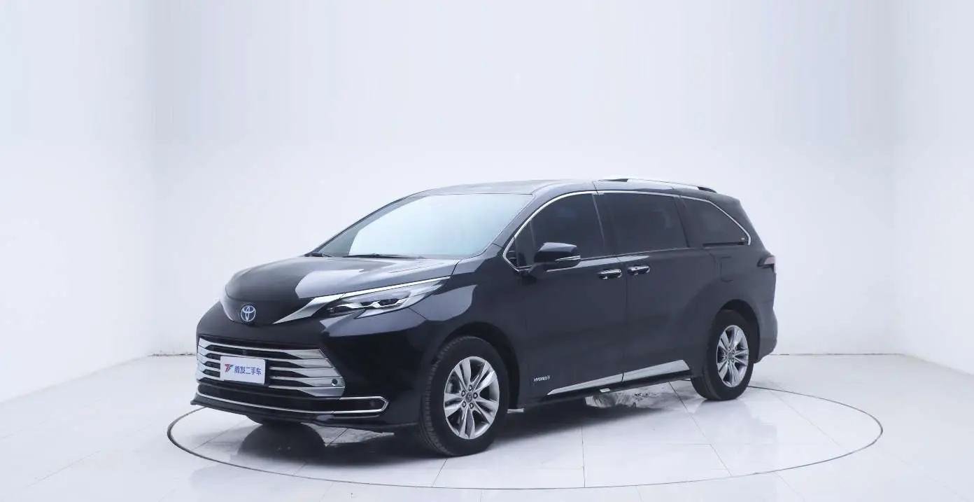 Toyota Sienna  из Китая