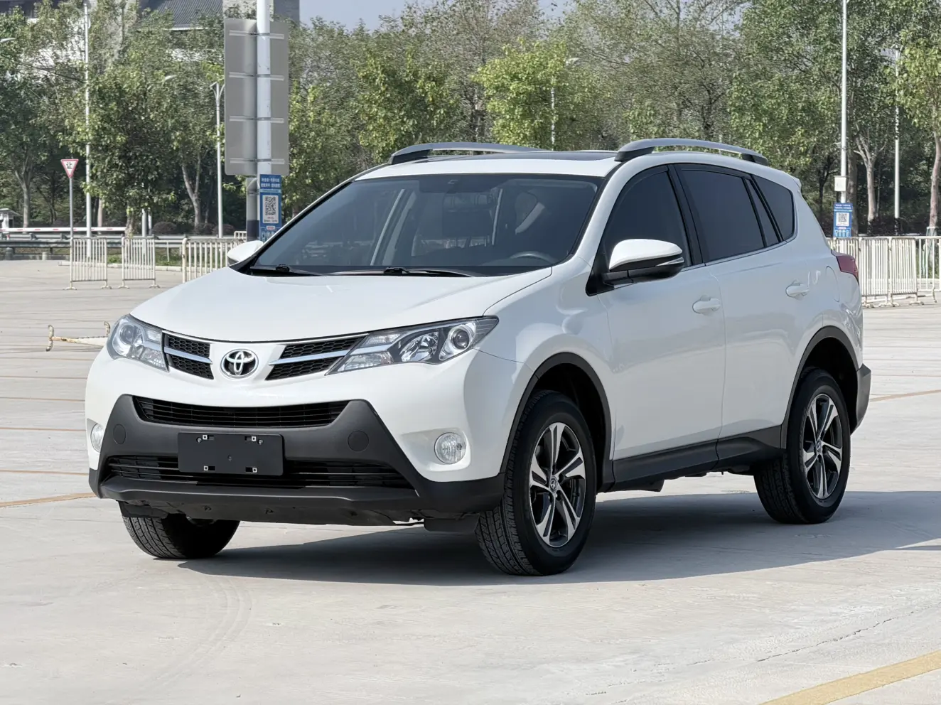 Toyota RAV4  из Китая