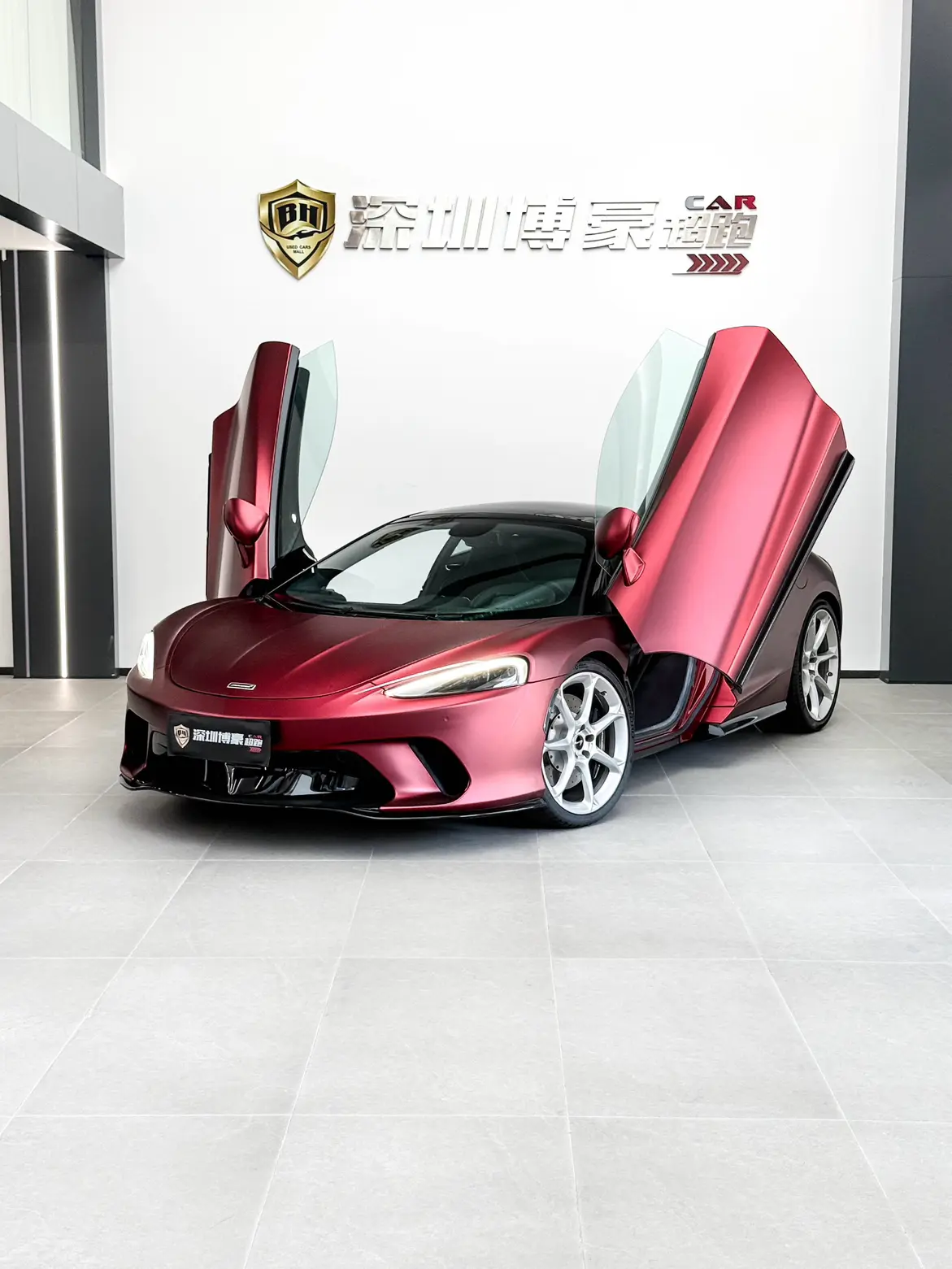 McLaren GT  из Китая