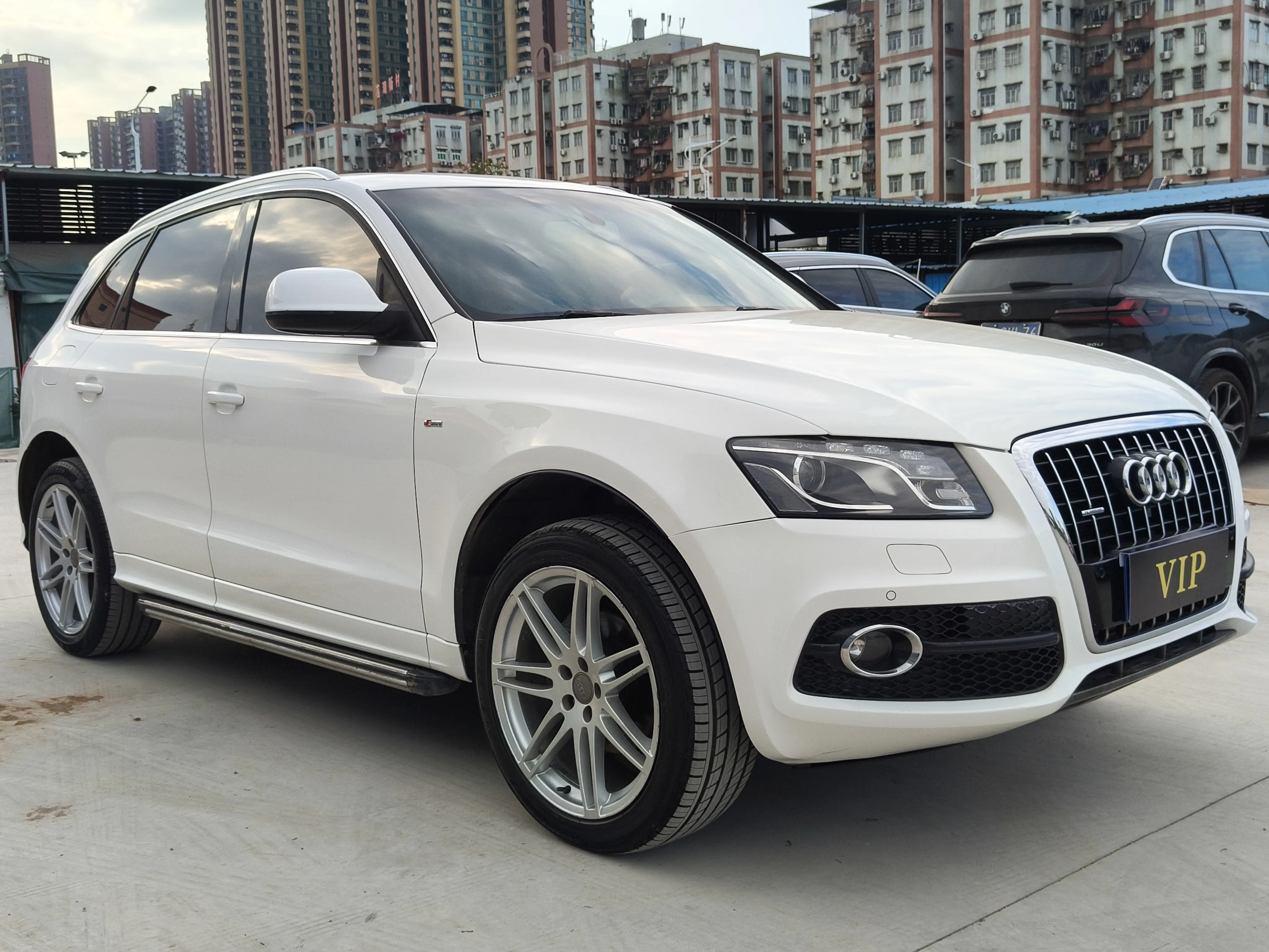 Audi Q5  из Китая