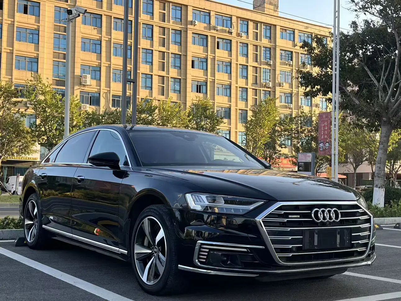 Audi A8 PHEV  из Китая