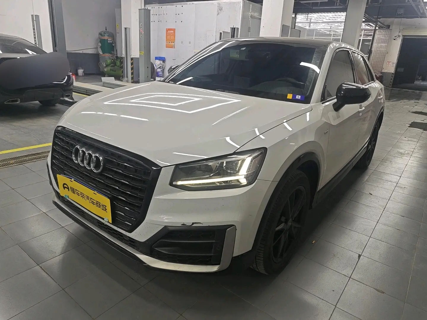 Audi Q2L  из Китая