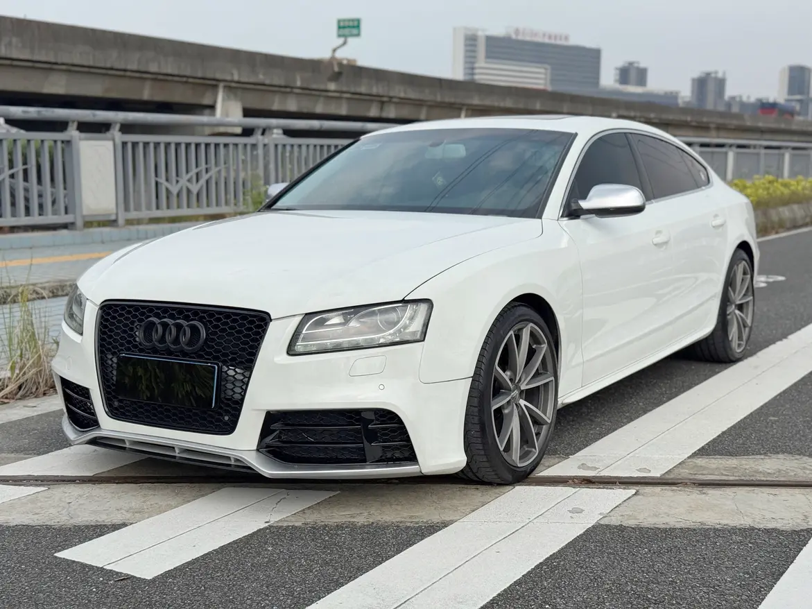 Audi S5  из Китая