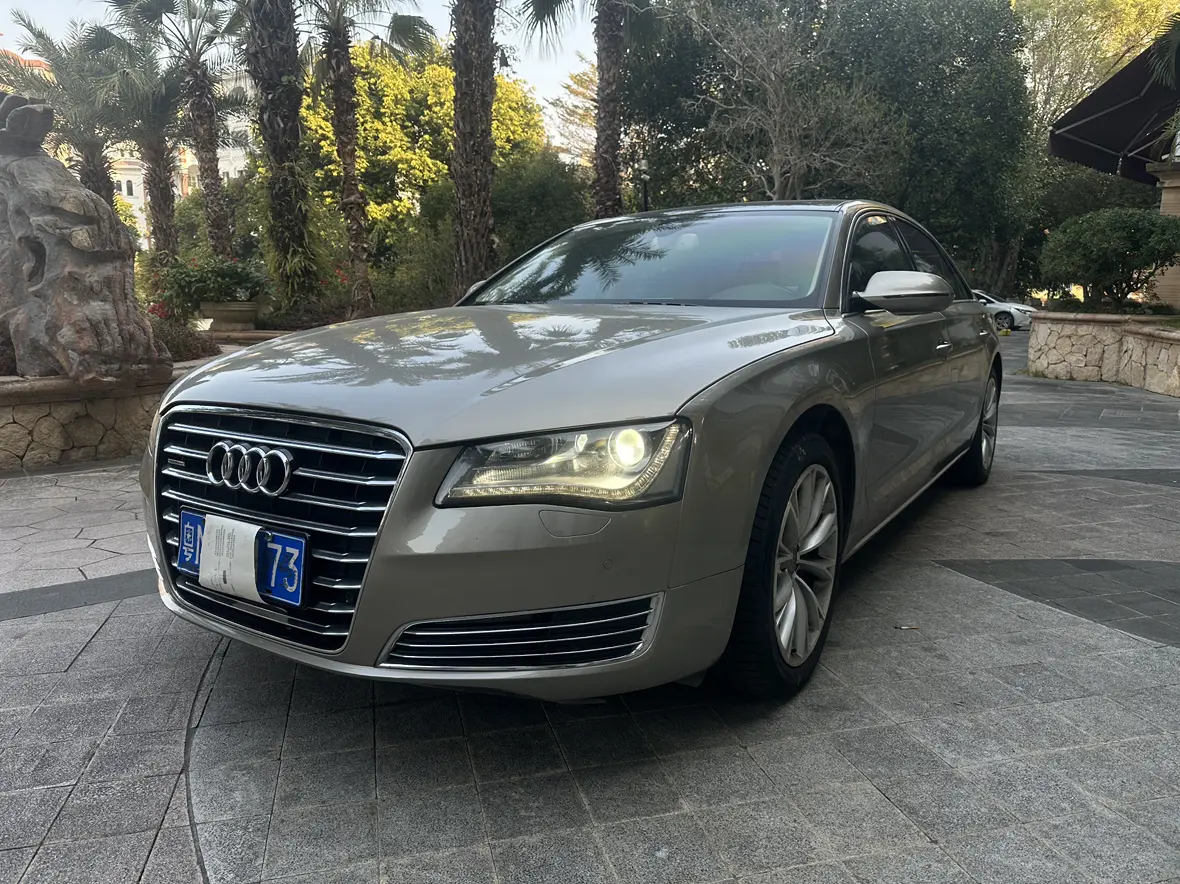 Audi A8  из Китая