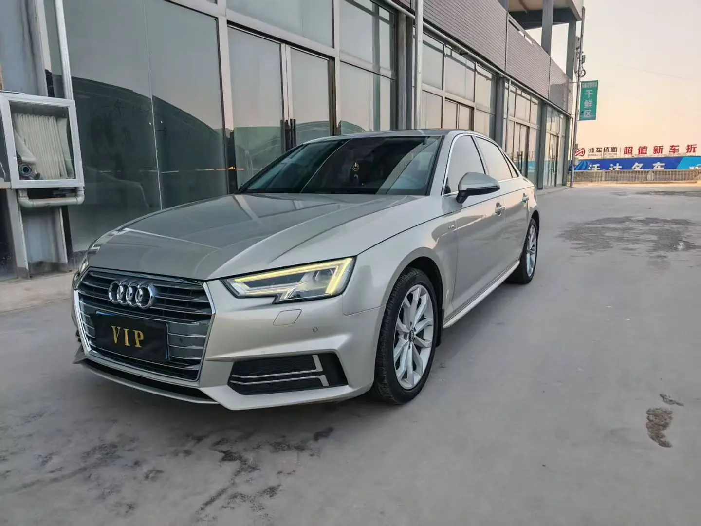 Audi A4L  из Китая