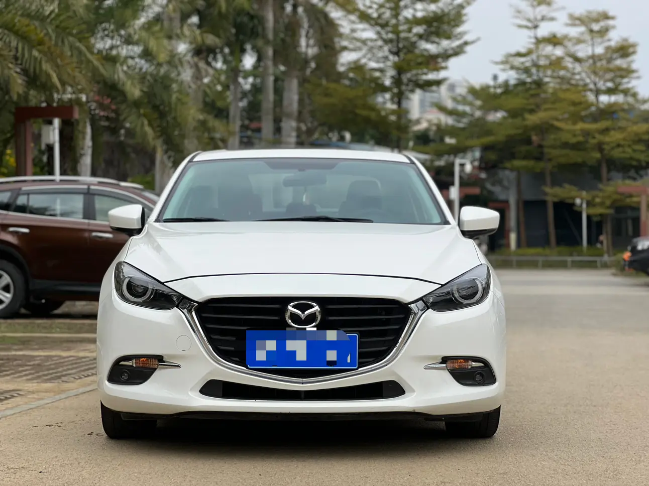 Mazda Axela (Mazda3)  из Китая