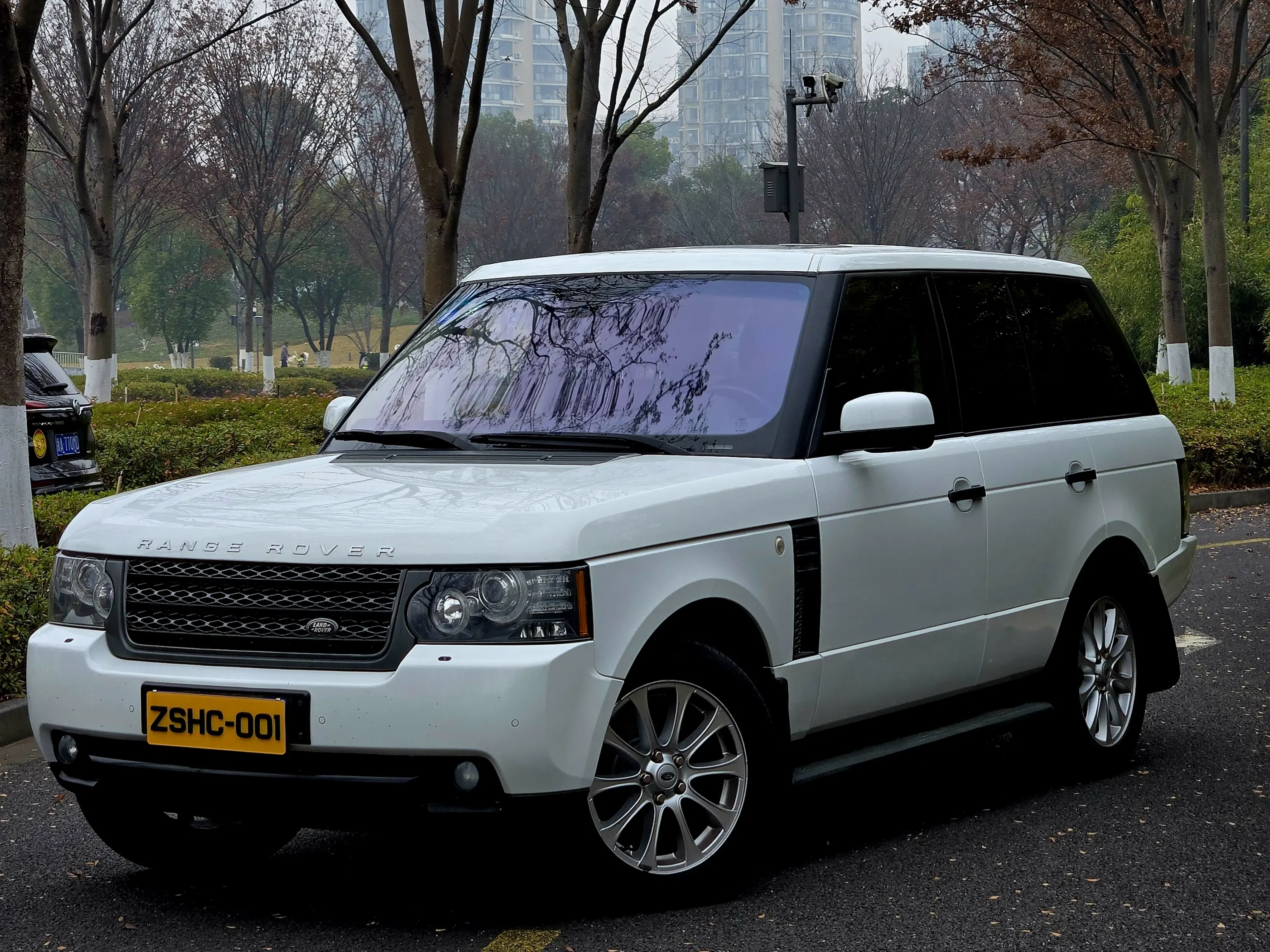 Land Rover Range rover  из Китая