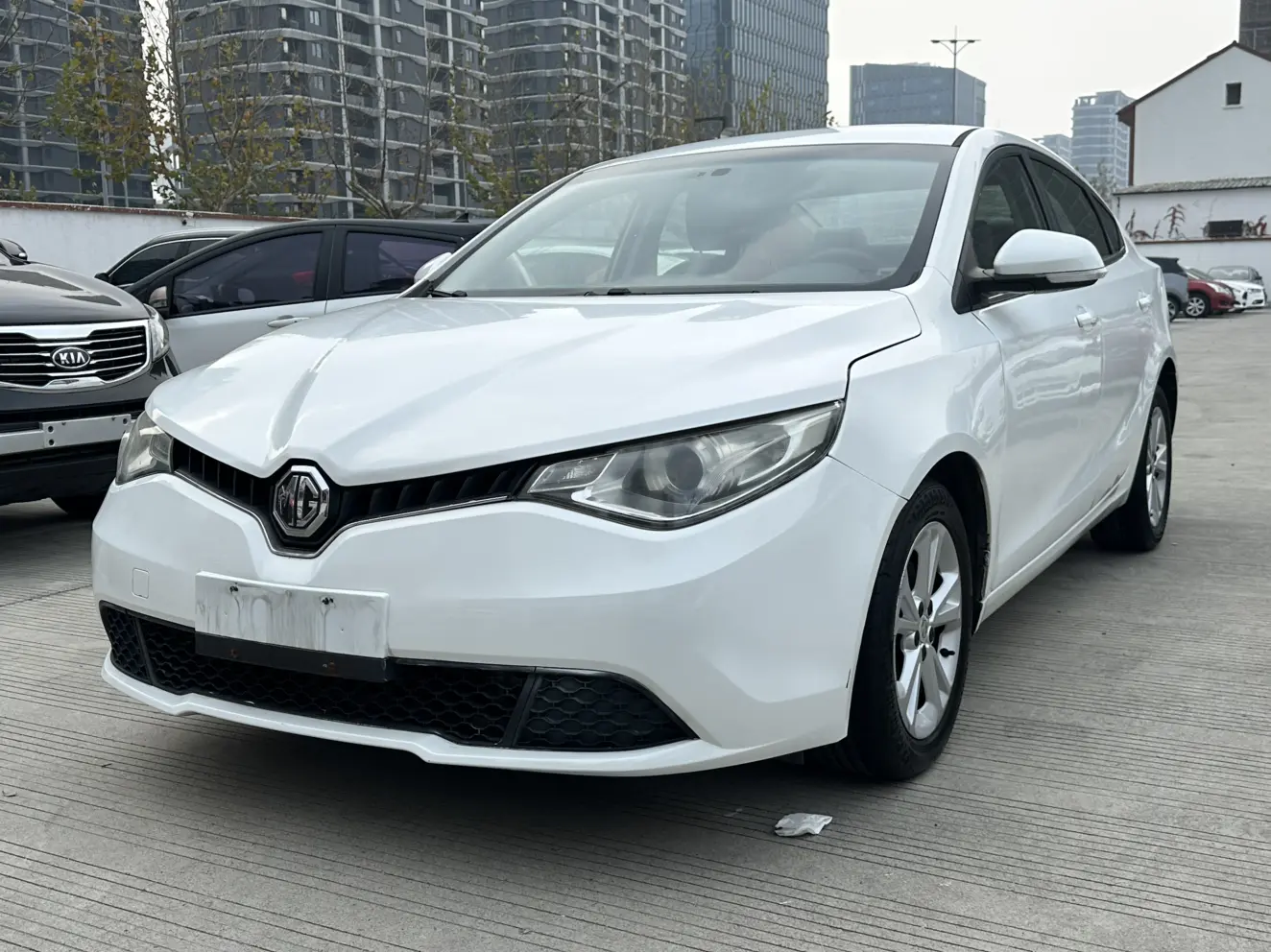 MG Ruixing  из Китая