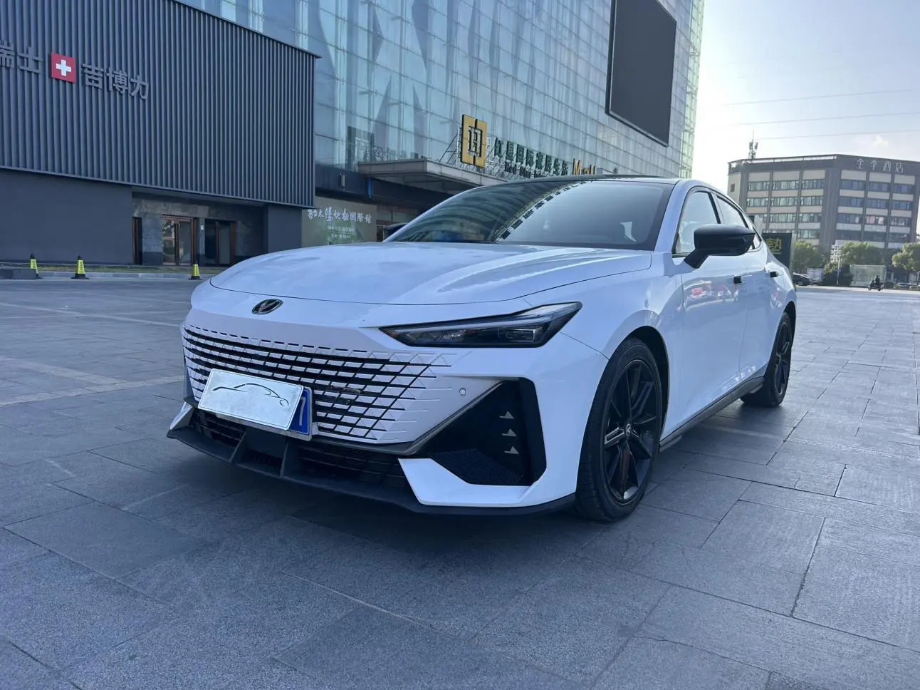 Changan UNI-V  из Китая