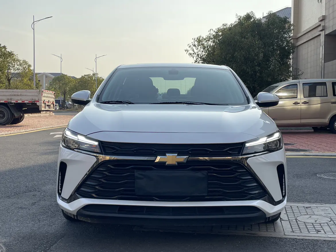 Chevrolet Monza (Cruze)  из Китая