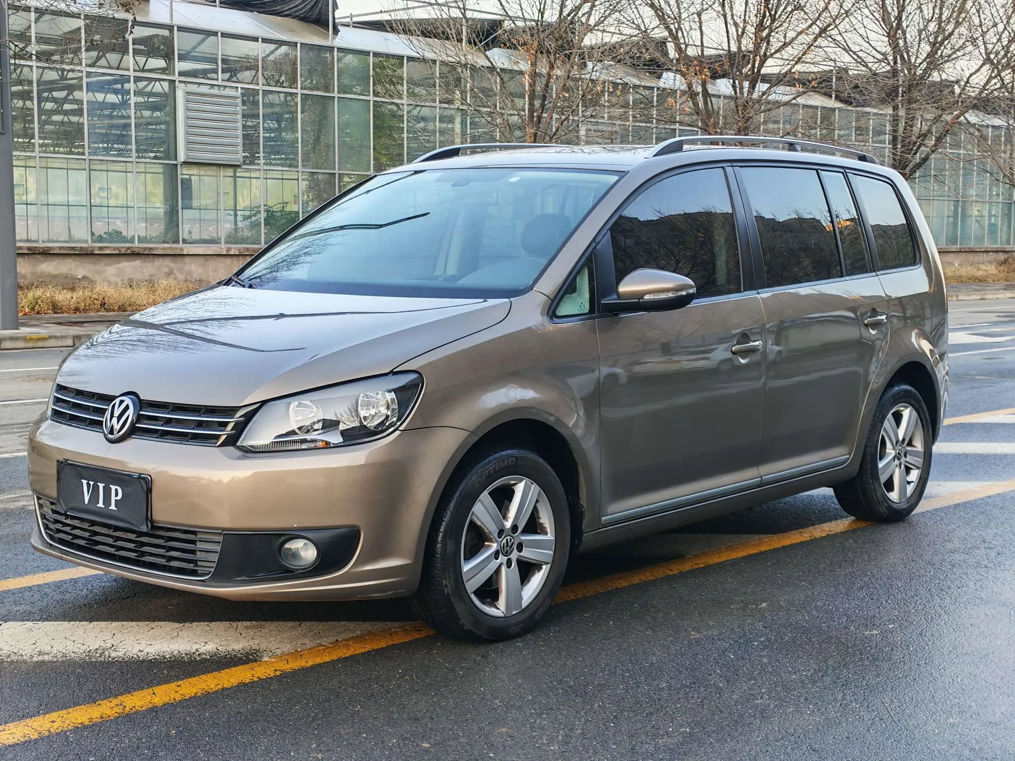 Volkswagen Touran  из Китая