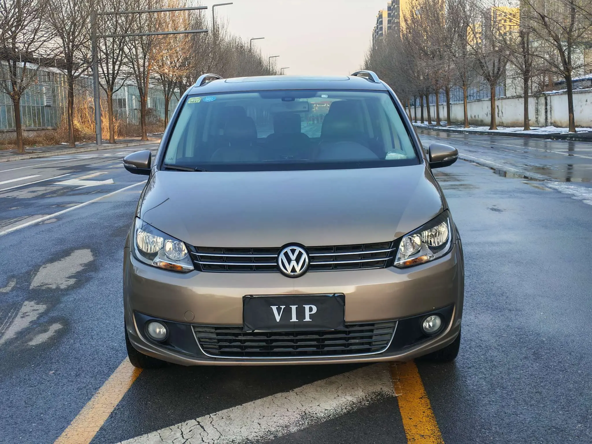 Volkswagen Touran  из Китая