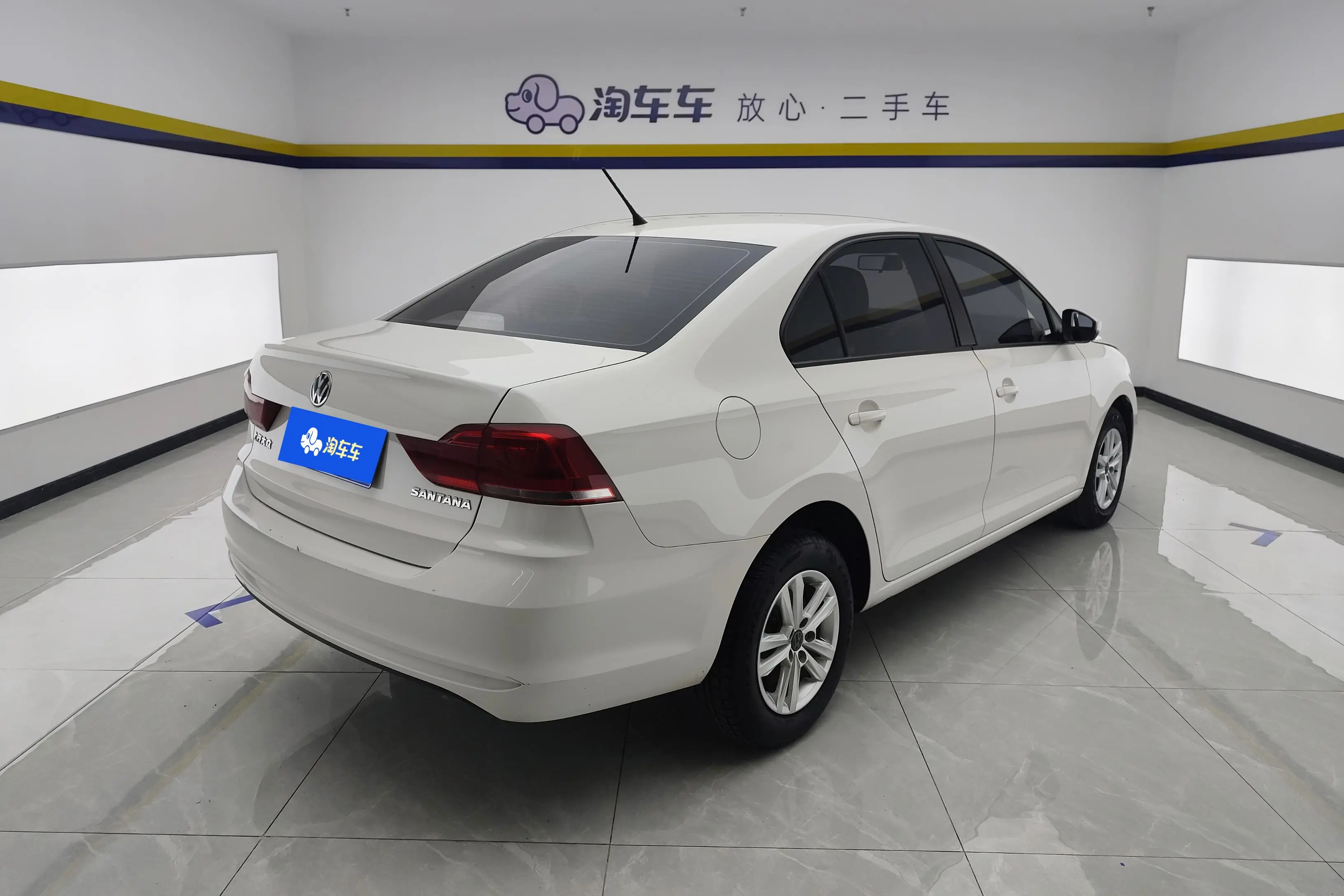 Volkswagen Santana  из Китая