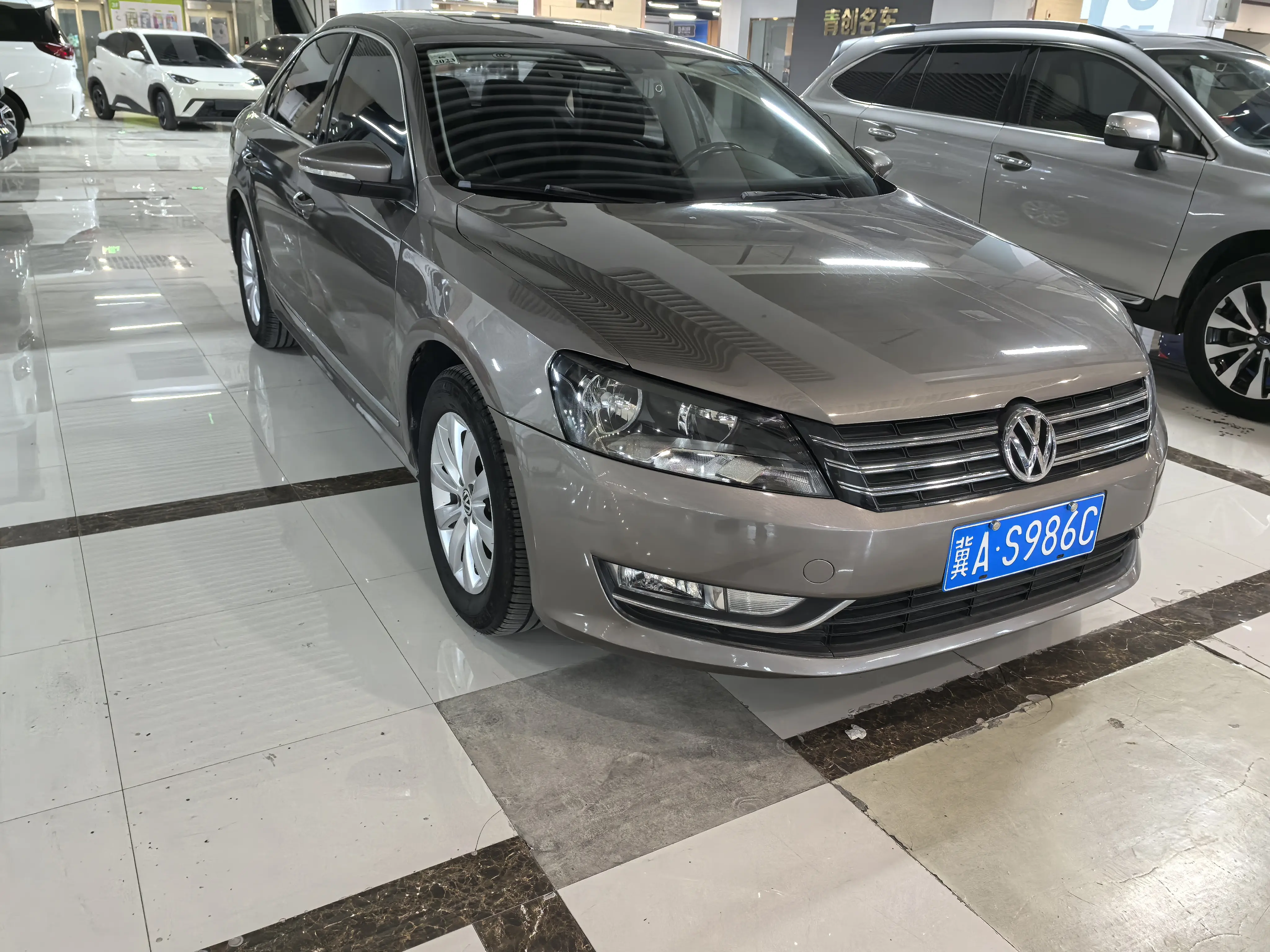 Volkswagen Passat  из Китая