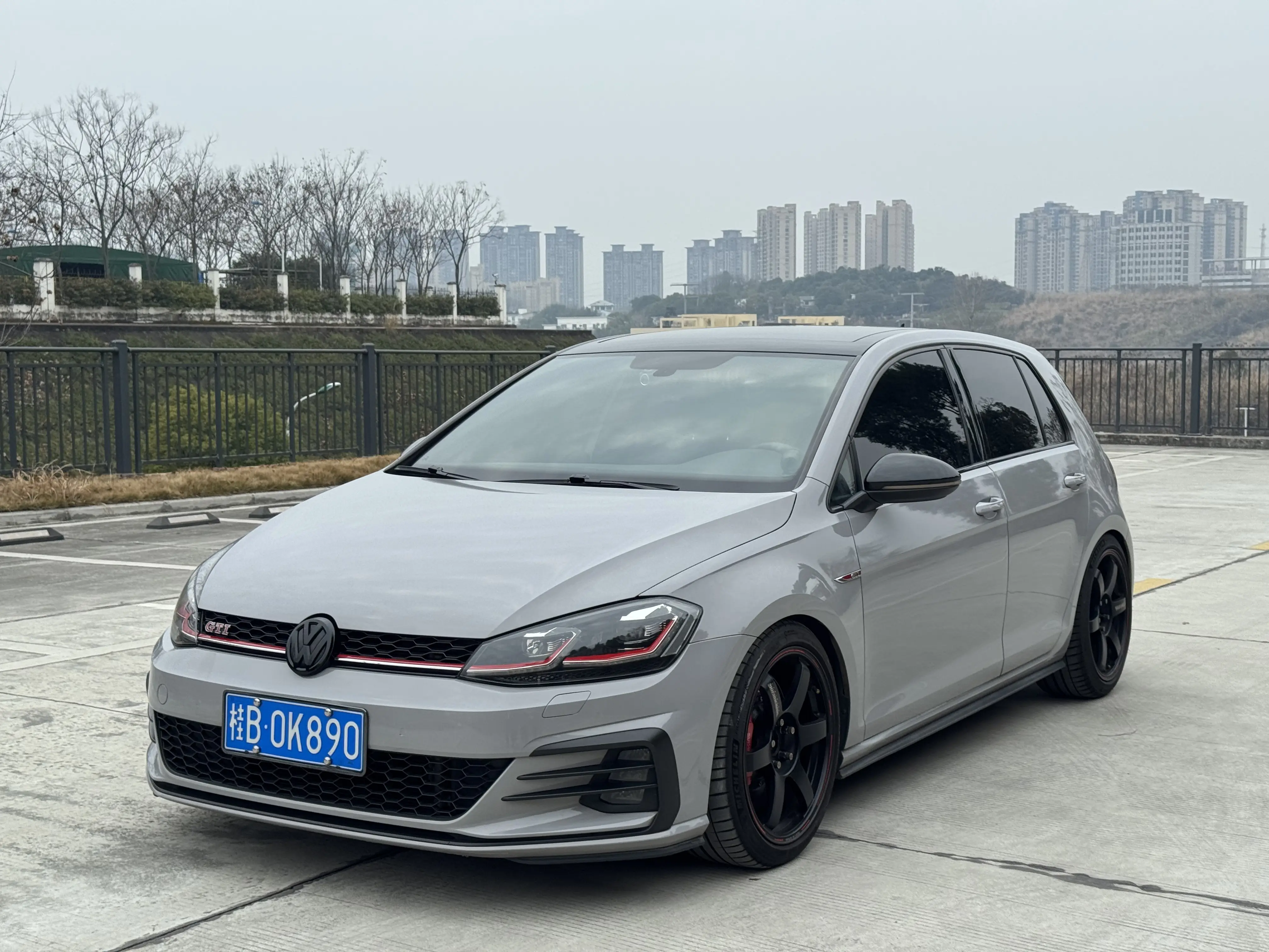 Volkswagen Golf GTI  из Китая