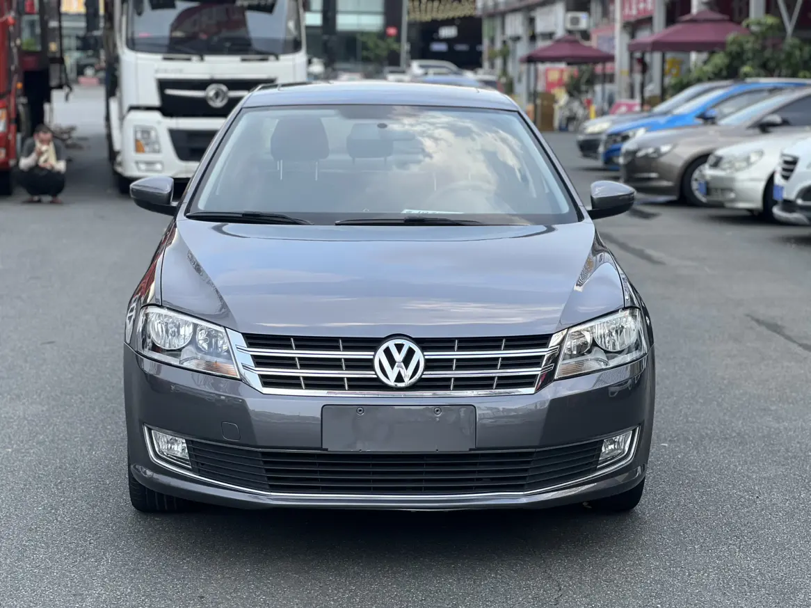 Volkswagen Lavida  из Китая