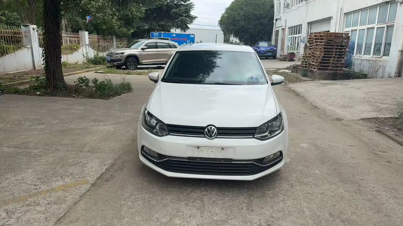 Volkswagen Polo  из Китая