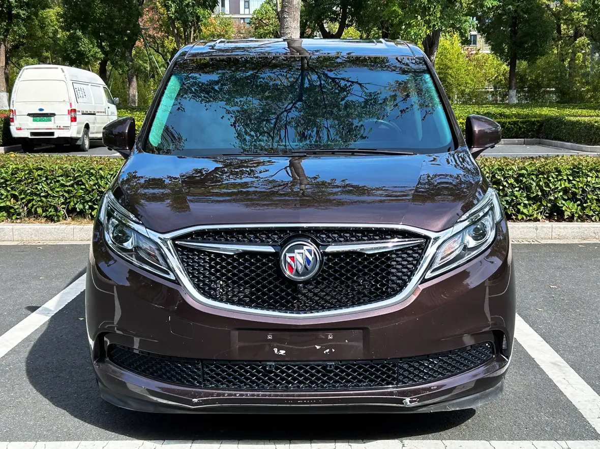 Buick GL8  из Китая